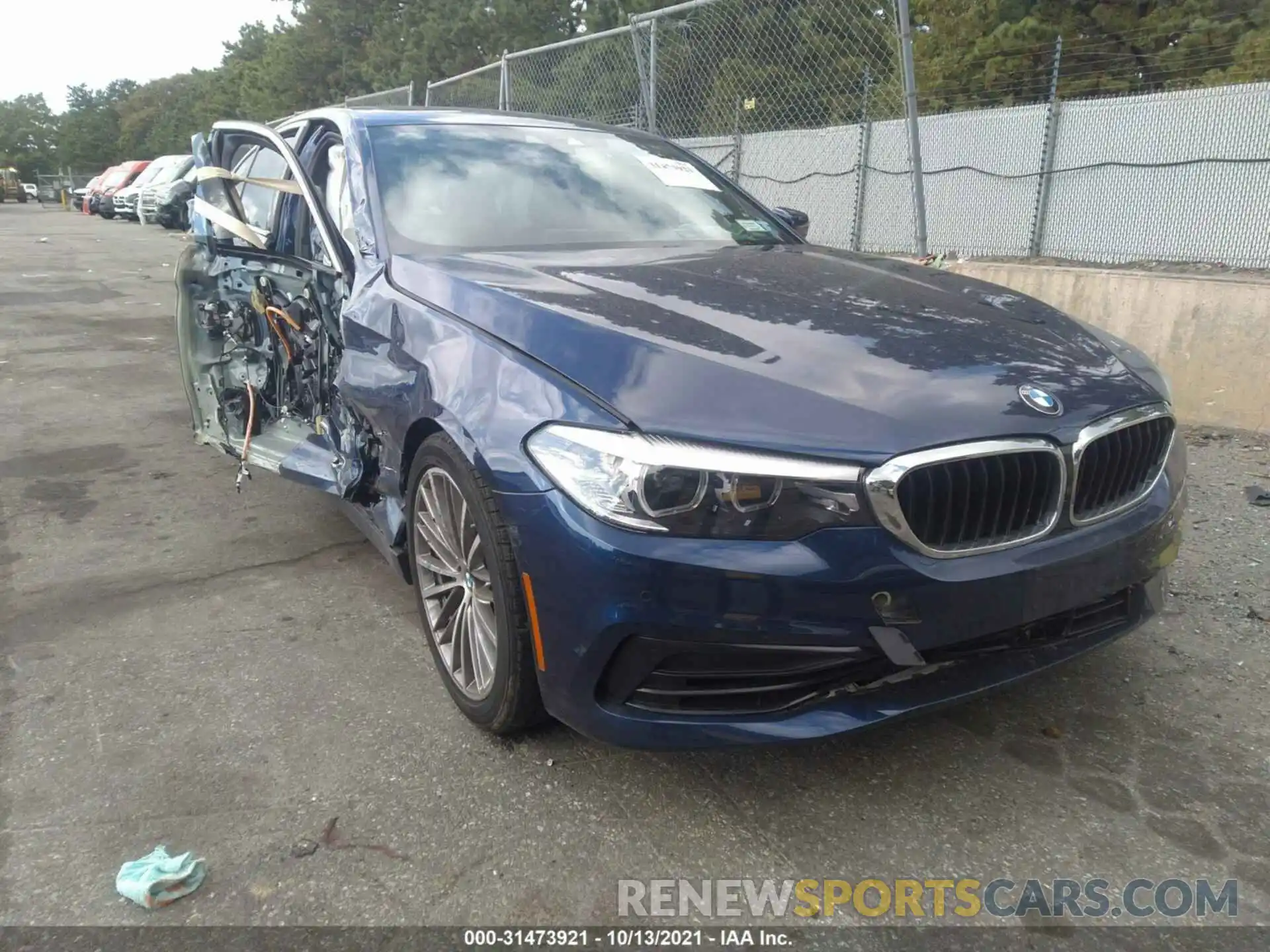 1 Photograph of a damaged car WBAJR7C00LCE15899 BMW 5 SERIES 2020