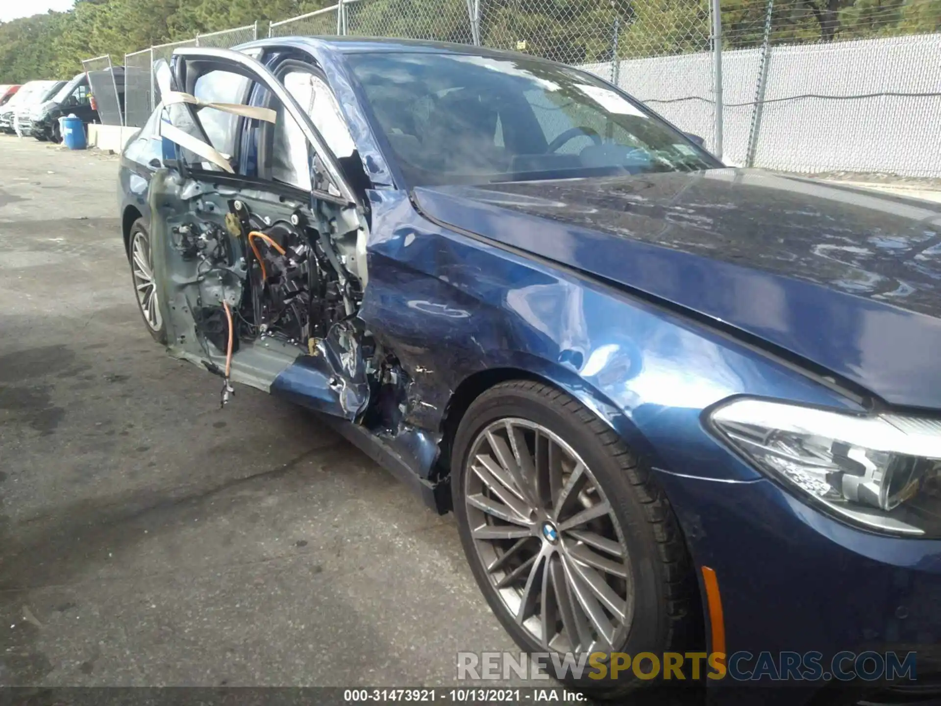 6 Photograph of a damaged car WBAJR7C00LCE15899 BMW 5 SERIES 2020