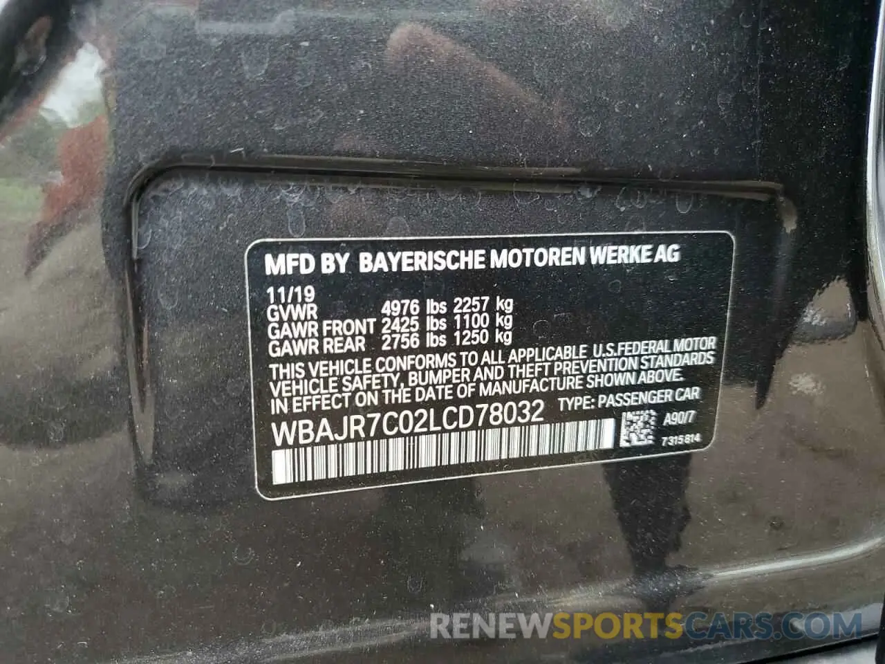 12 Photograph of a damaged car WBAJR7C02LCD78032 BMW 5 SERIES 2020
