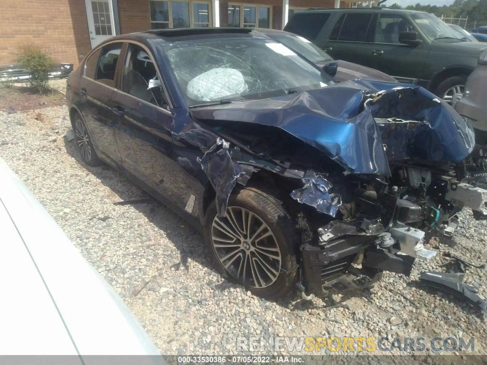 1 Photograph of a damaged car WBAJR7C02LCE19095 BMW 5 SERIES 2020