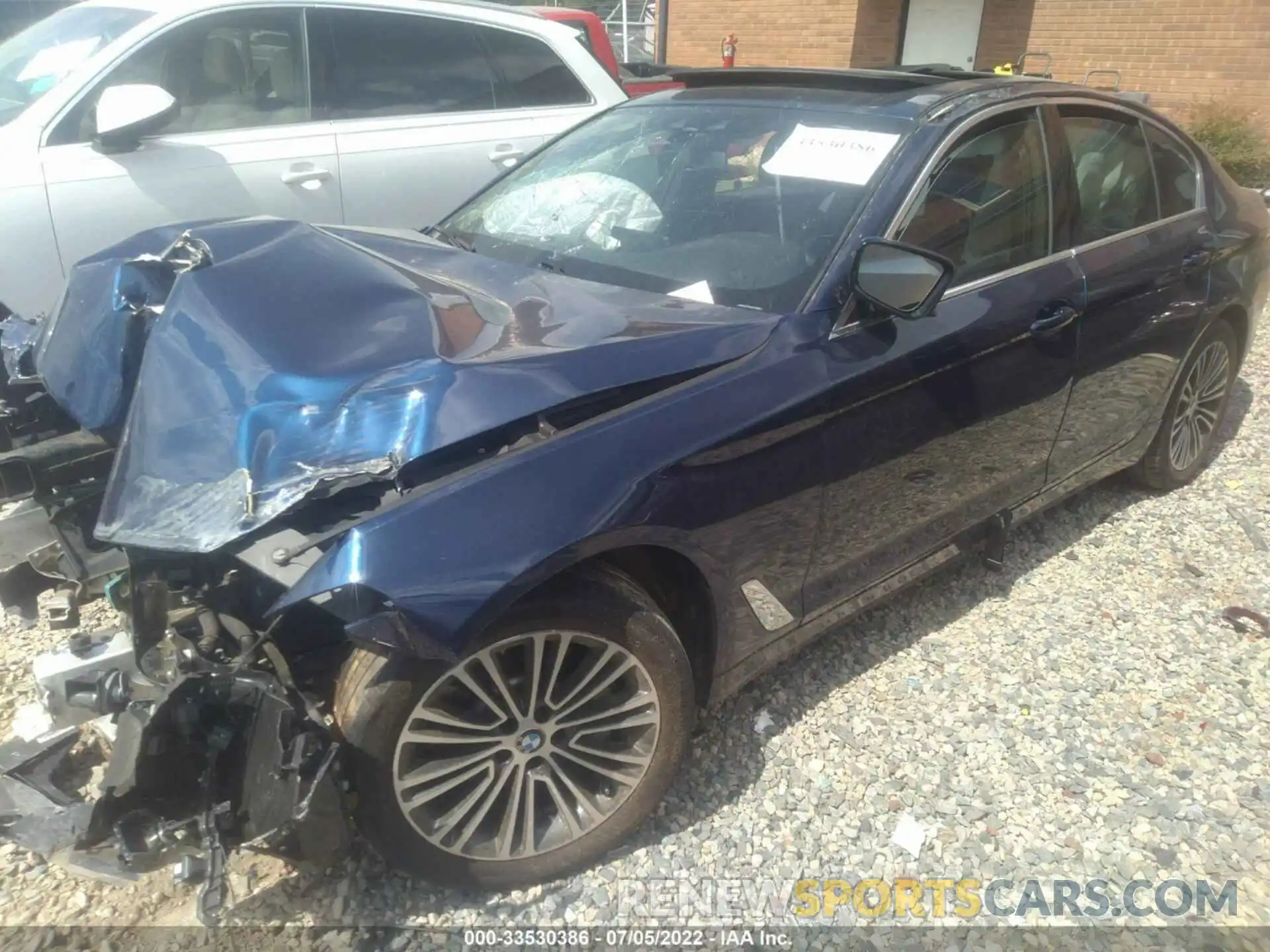 2 Photograph of a damaged car WBAJR7C02LCE19095 BMW 5 SERIES 2020