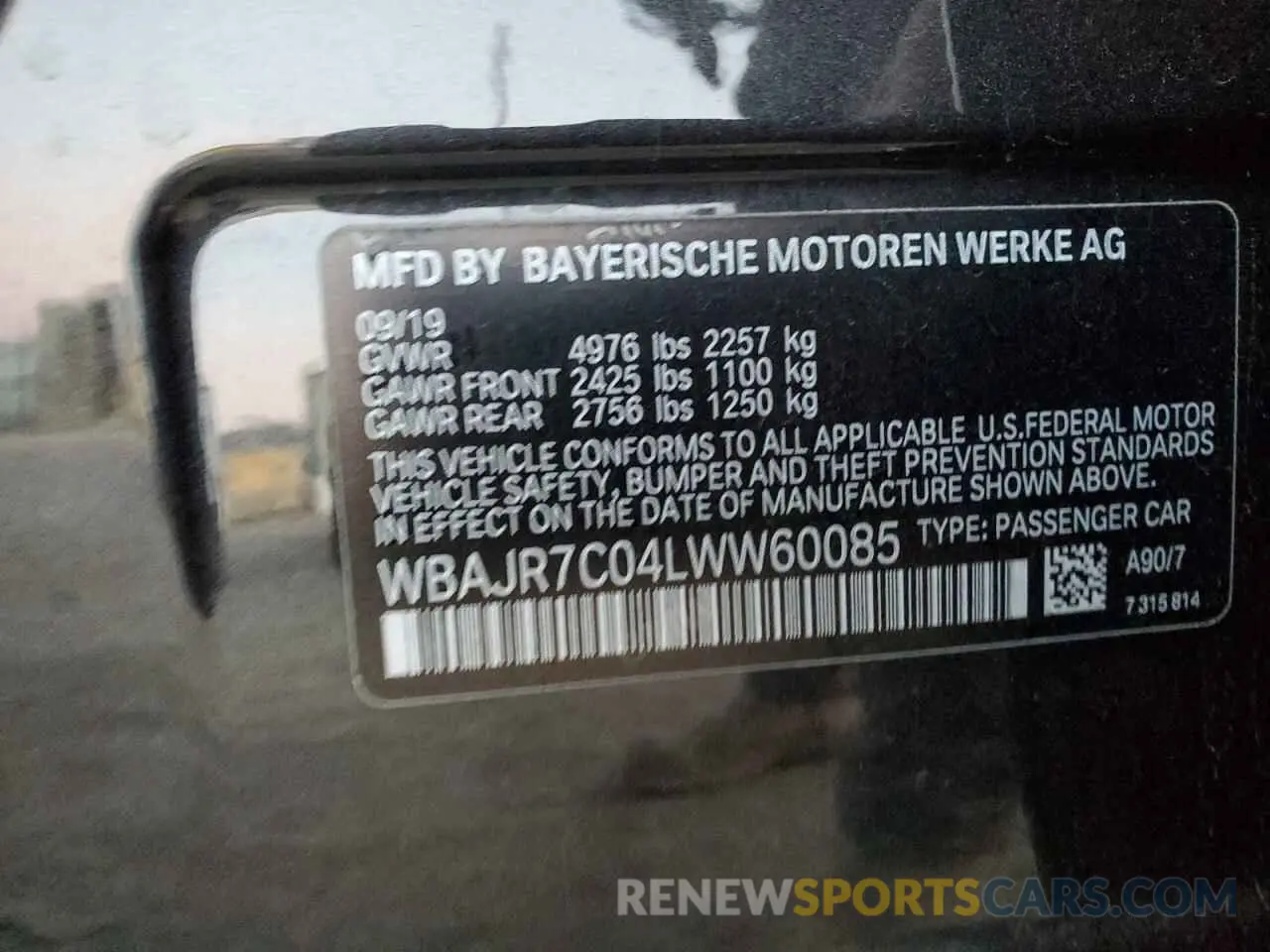 12 Photograph of a damaged car WBAJR7C04LWW60085 BMW 5 SERIES 2020