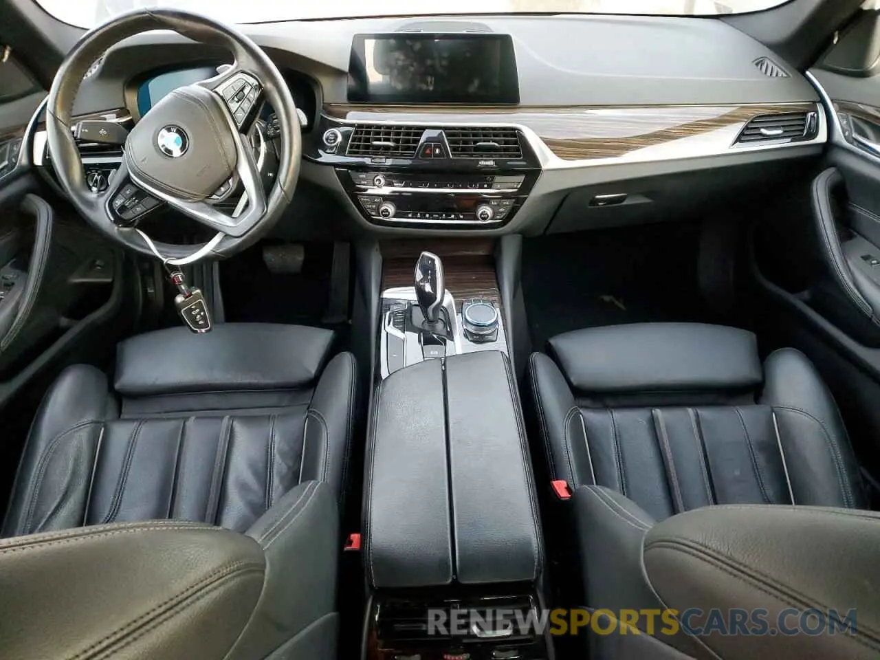 8 Photograph of a damaged car WBAJR7C04LWW60085 BMW 5 SERIES 2020
