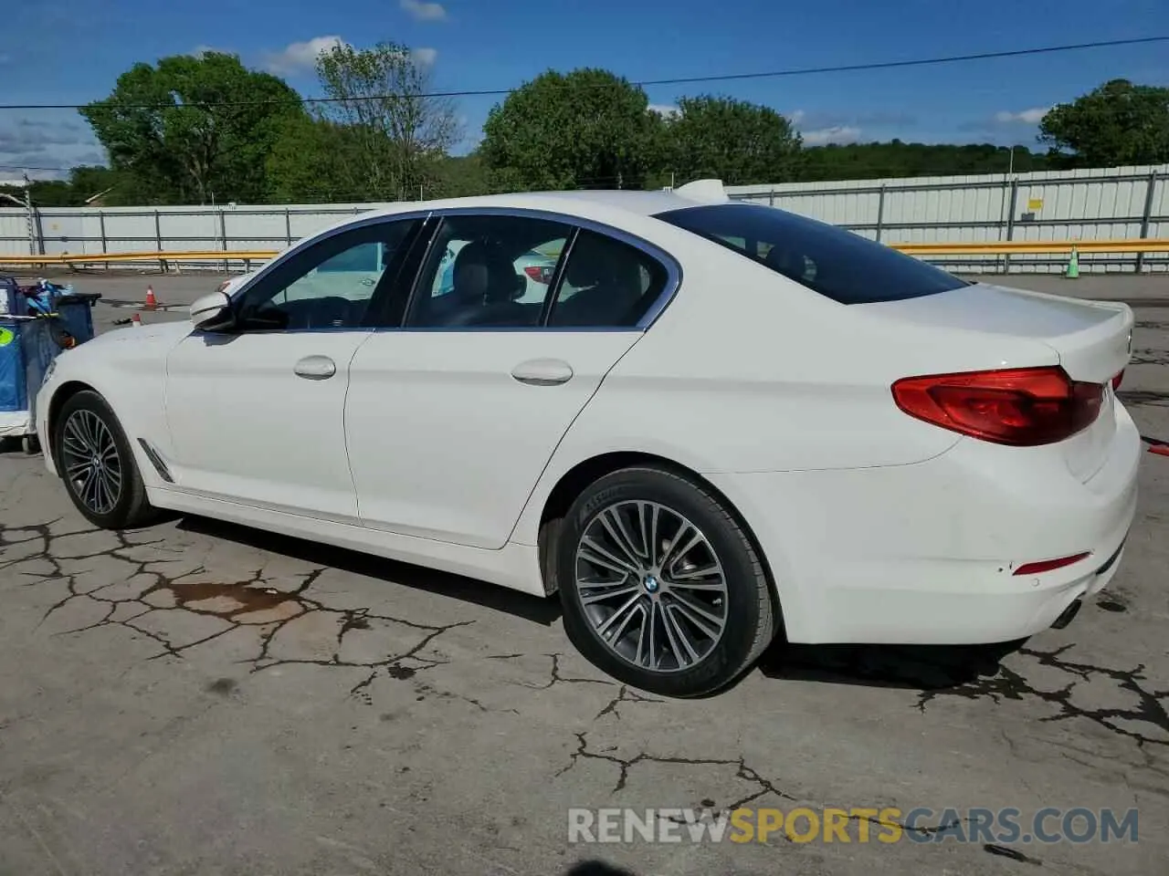 2 Photograph of a damaged car WBAJR7C04LWW64640 BMW 5 SERIES 2020