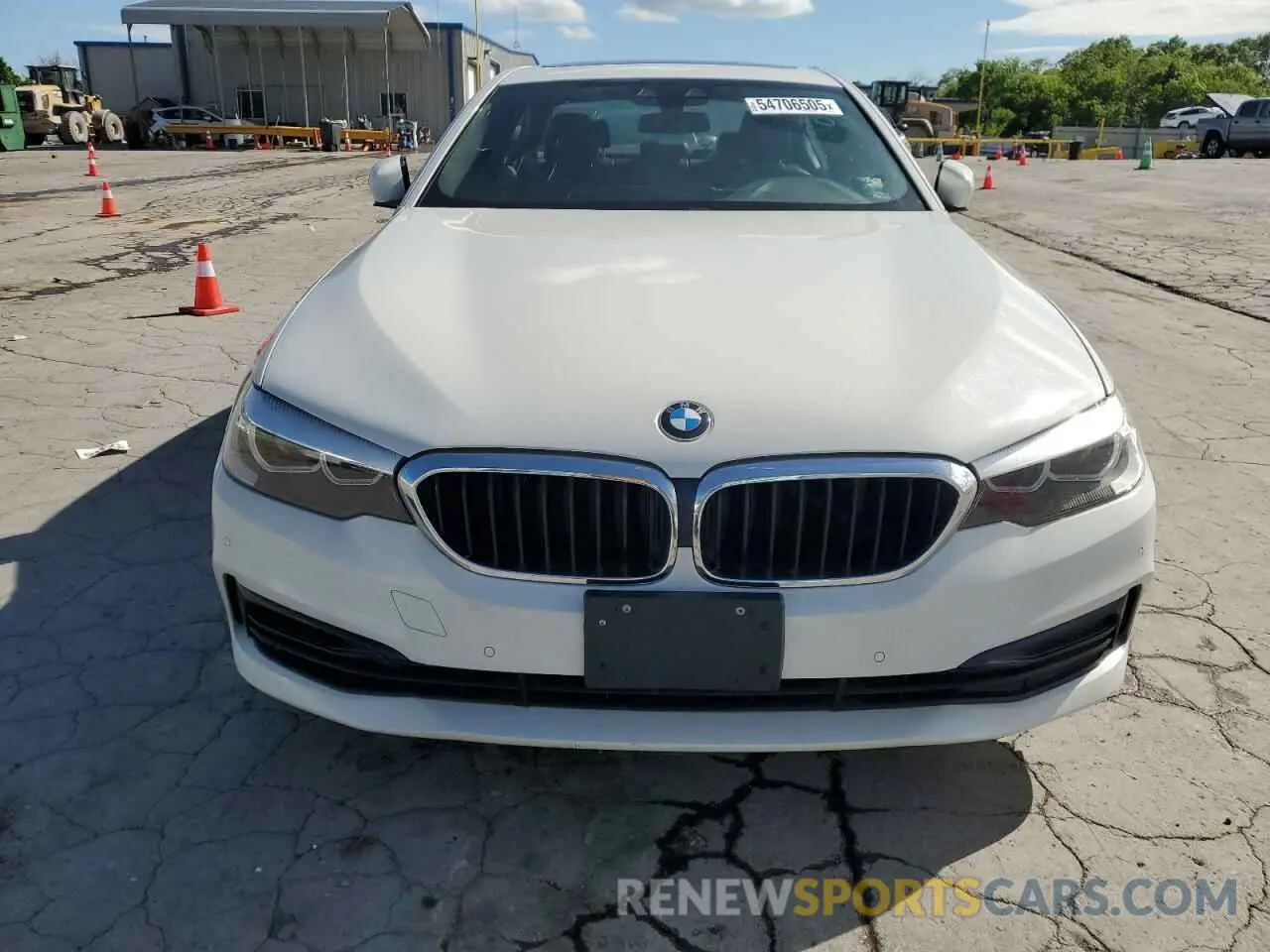 5 Photograph of a damaged car WBAJR7C04LWW64640 BMW 5 SERIES 2020
