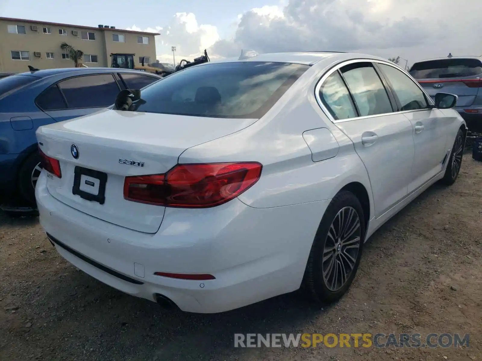 4 Photograph of a damaged car WBAJR7C04LWW64685 BMW 5 SERIES 2020