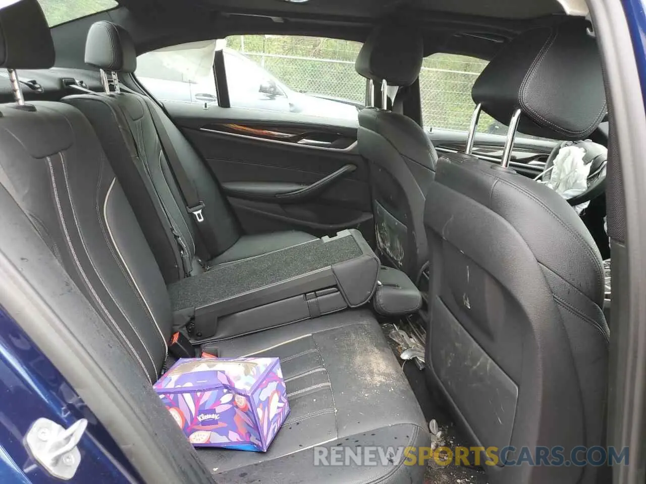 10 Photograph of a damaged car WBAJR7C08LCE56894 BMW 5 SERIES 2020