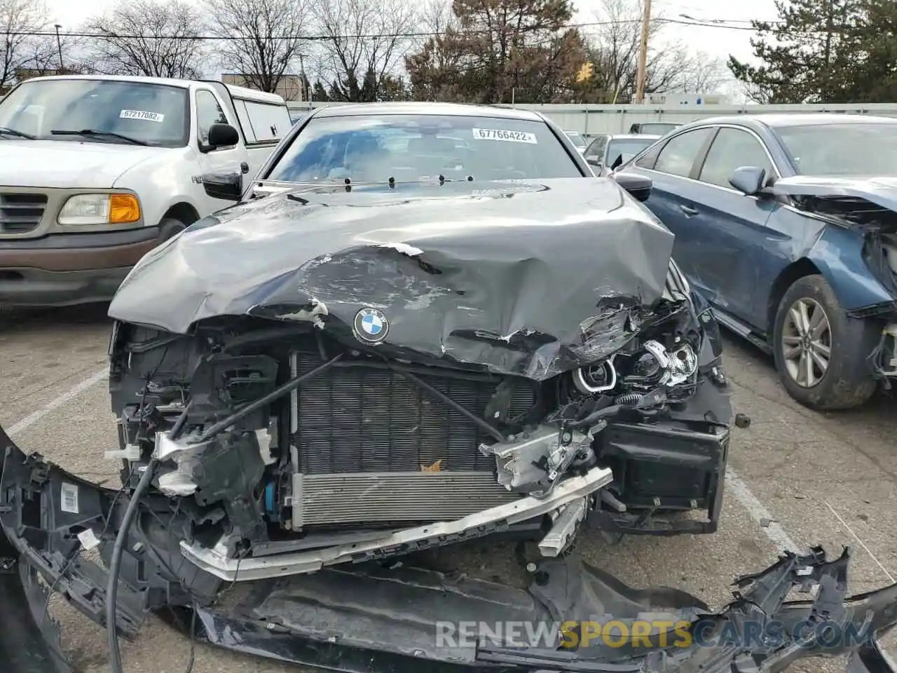 5 Photograph of a damaged car WBAJR7C0XLCD60832 BMW 5 SERIES 2020