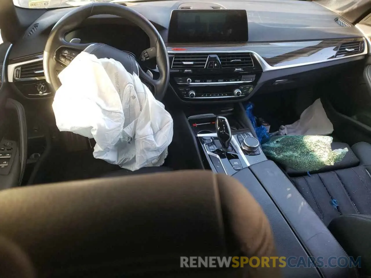 8 Photograph of a damaged car WBAJS3C0XLWW74215 BMW 5 SERIES 2020