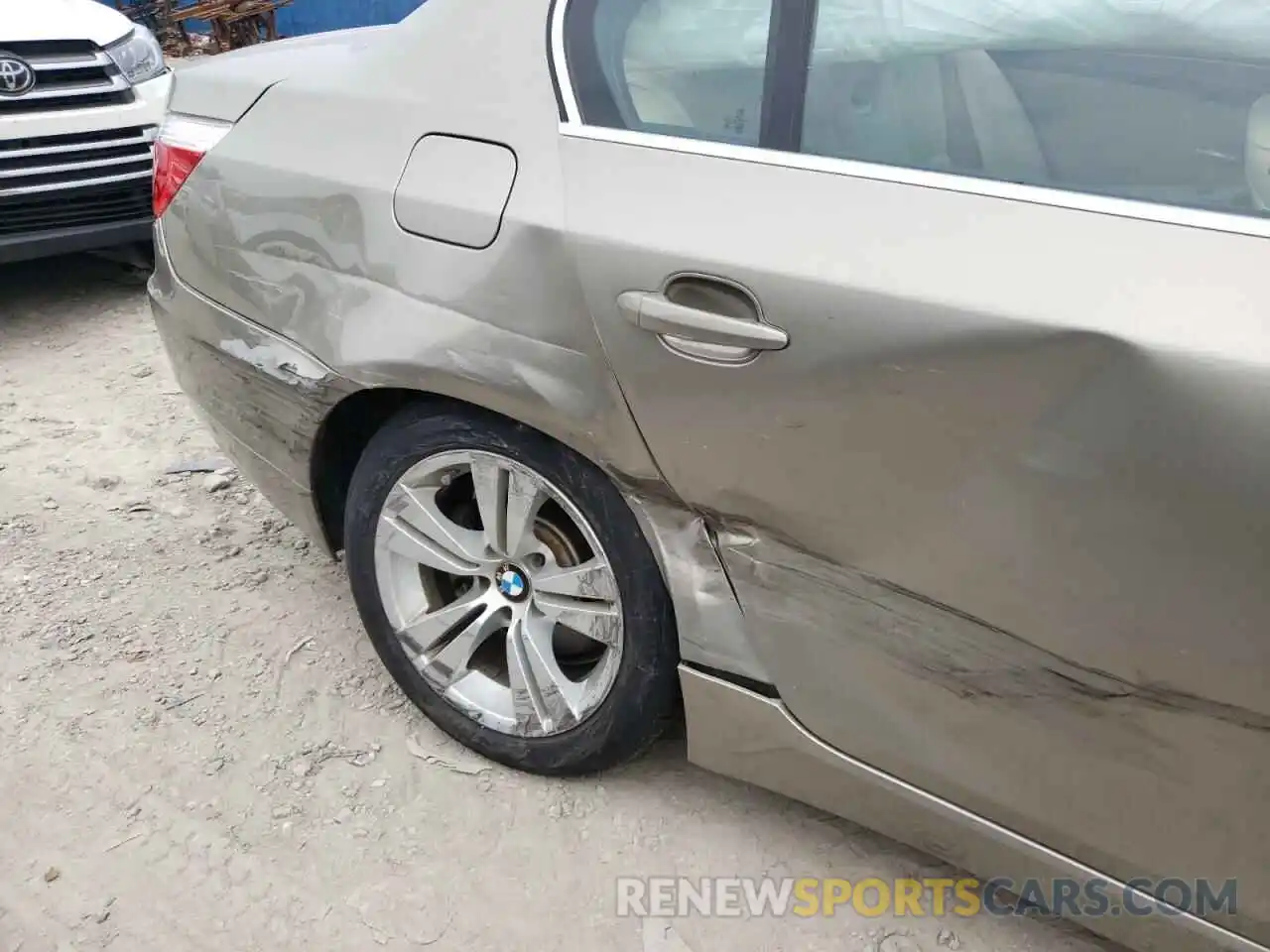 9 Photograph of a damaged car WBANU535X9C121366 BMW 5 SERIES 2020