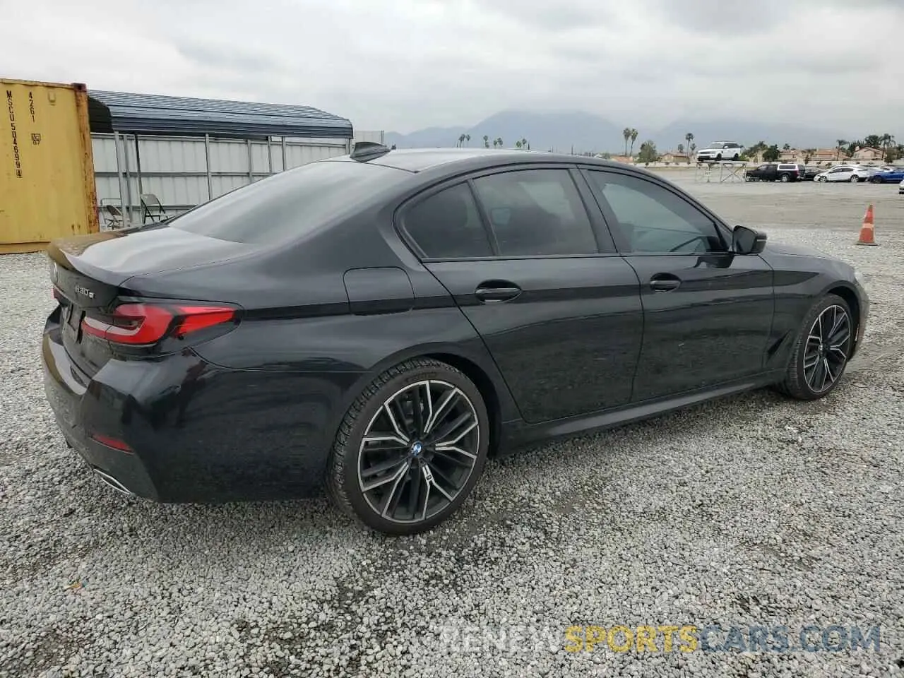 3 Photograph of a damaged car WBA13AG00MCF09677 BMW 5 SERIES 2021
