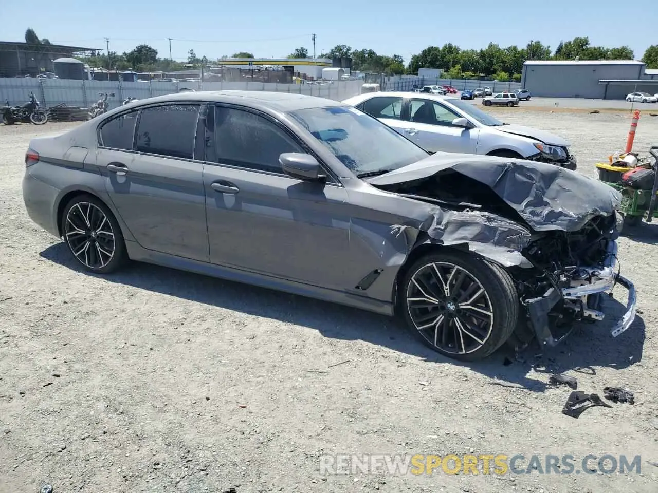 4 Photograph of a damaged car WBA13AG05MCF71415 BMW 5 SERIES 2021