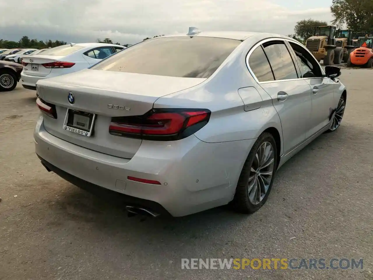 4 Photograph of a damaged car WBA13AG0XMCG11598 BMW 5 SERIES 2021