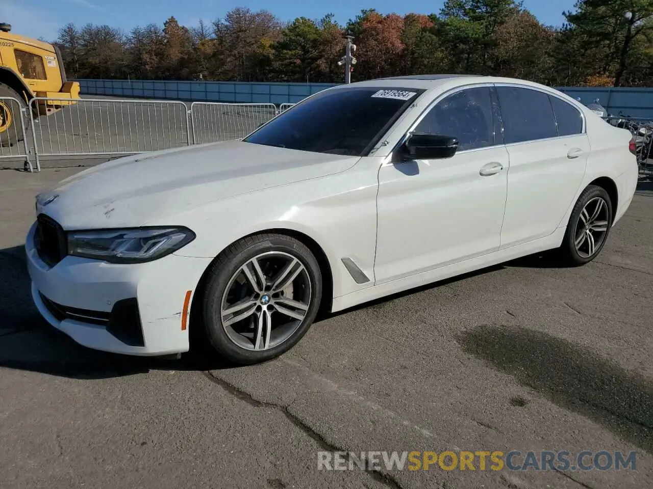 1 Photograph of a damaged car WBA13BJ00MCF10844 BMW 5 SERIES 2021