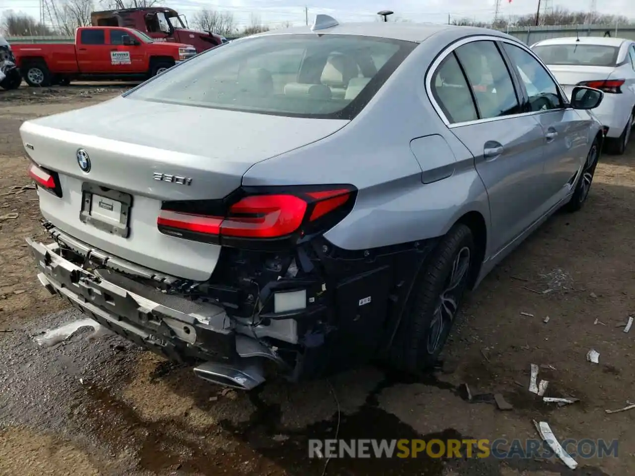 4 Photograph of a damaged car WBA13BJ00MWX01935 BMW 5 SERIES 2021