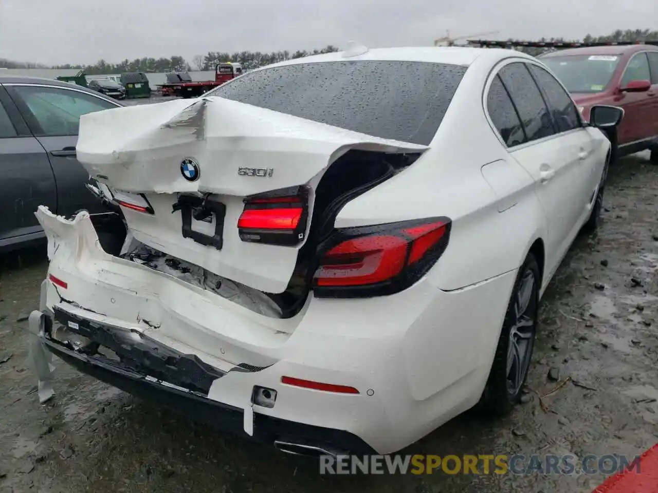 4 Photograph of a damaged car WBA13BJ01MWW89584 BMW 5 SERIES 2021