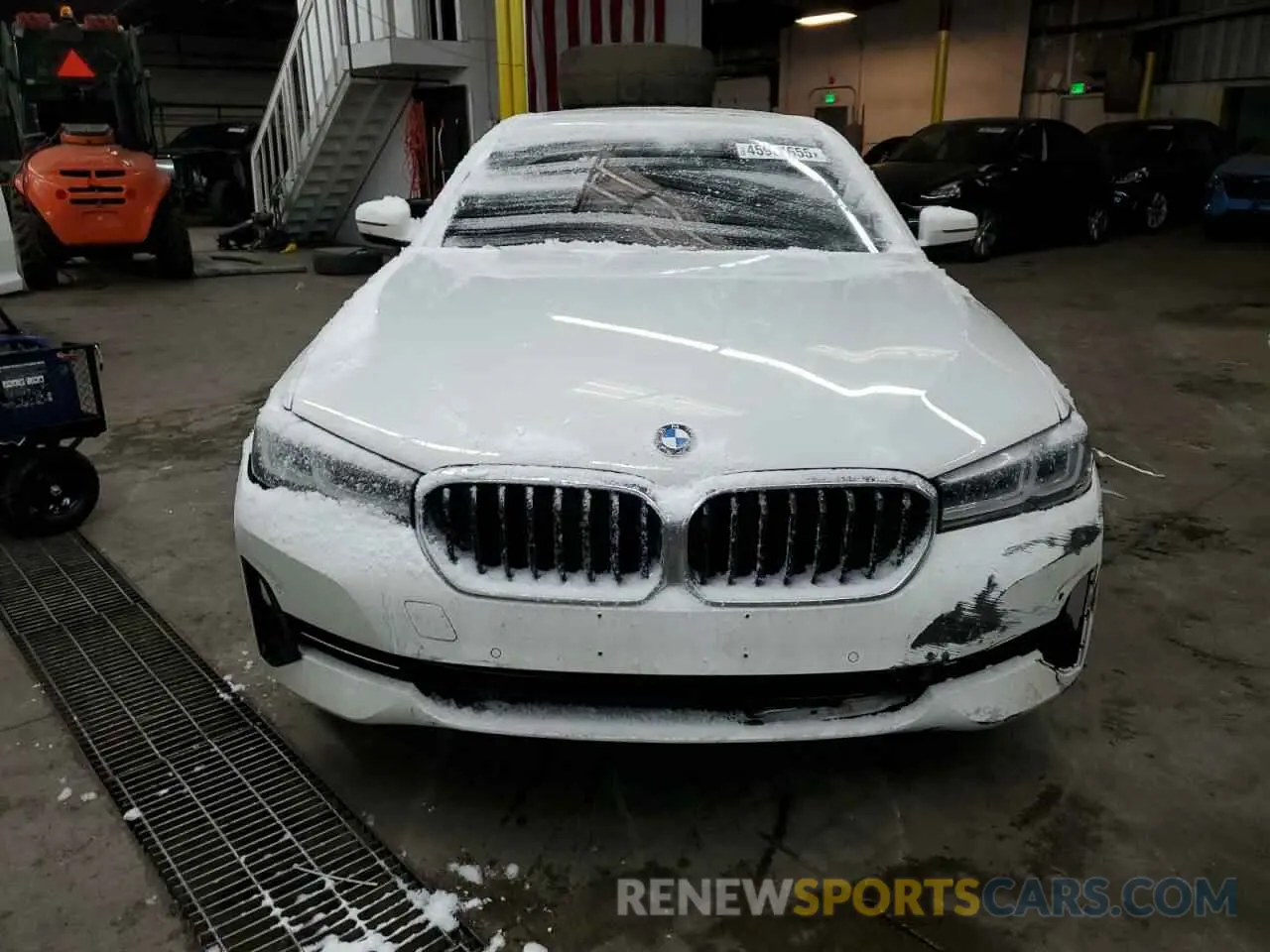 5 Photograph of a damaged car WBA13BJ01MWW97376 BMW 5 SERIES 2021