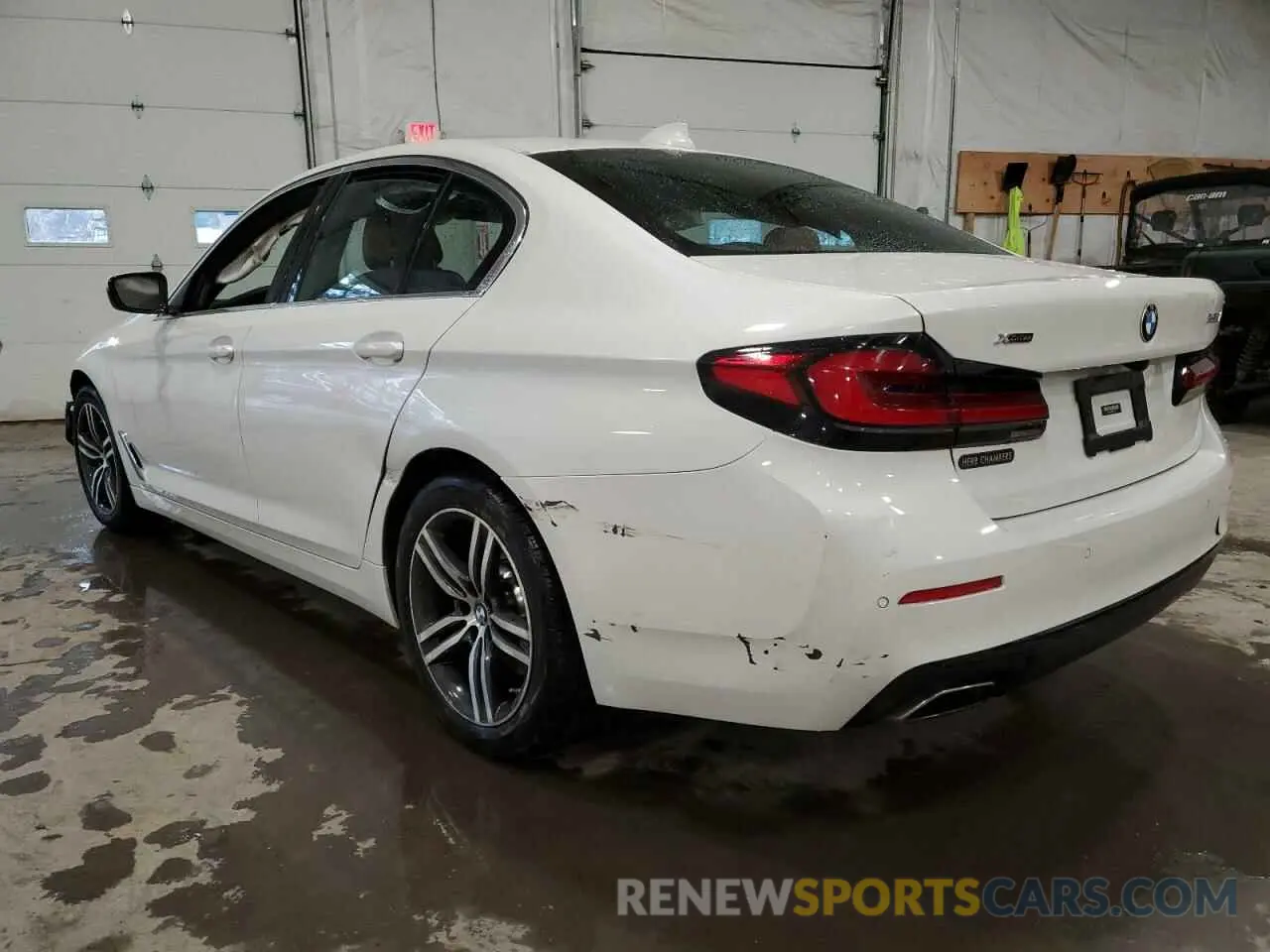2 Photograph of a damaged car WBA13BJ02MWX13505 BMW 5 SERIES 2021