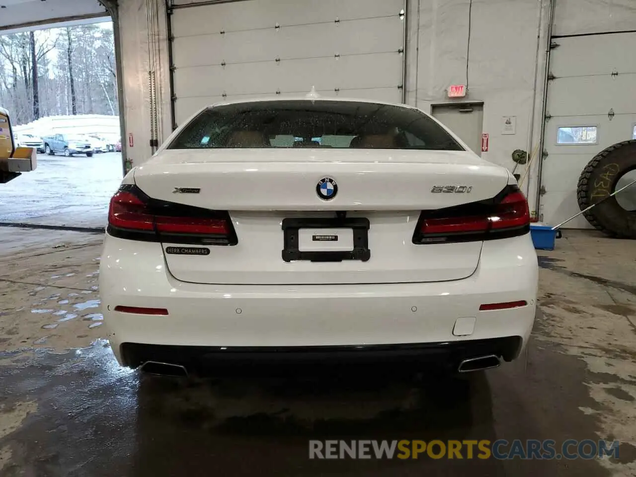 6 Photograph of a damaged car WBA13BJ02MWX13505 BMW 5 SERIES 2021