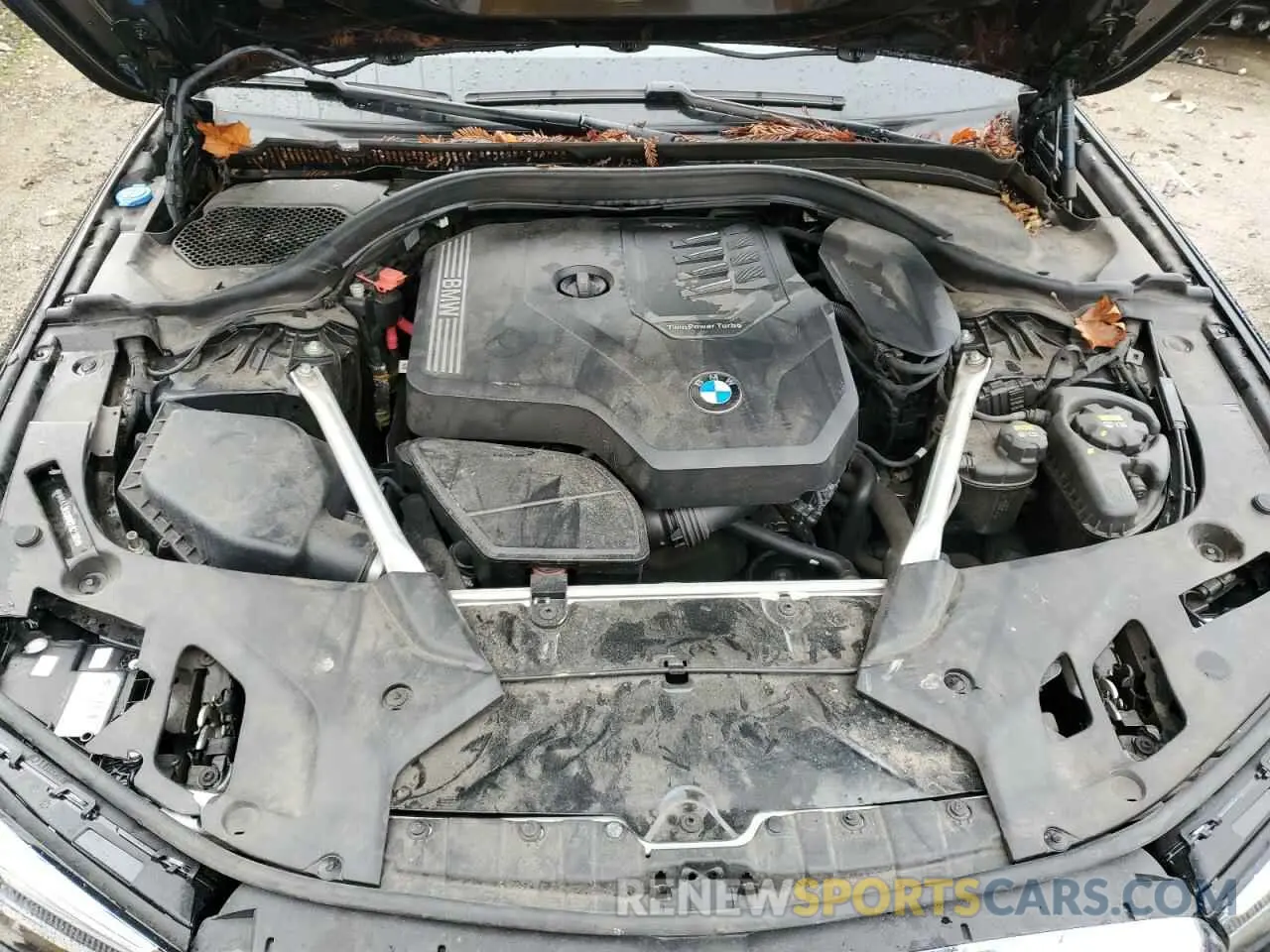11 Photograph of a damaged car WBA13BJ06MCF62396 BMW 5 SERIES 2021