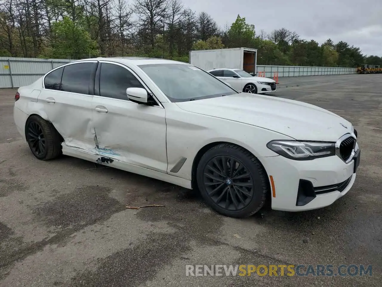 4 Photograph of a damaged car WBA13BJ07MCF93964 BMW 5 SERIES 2021