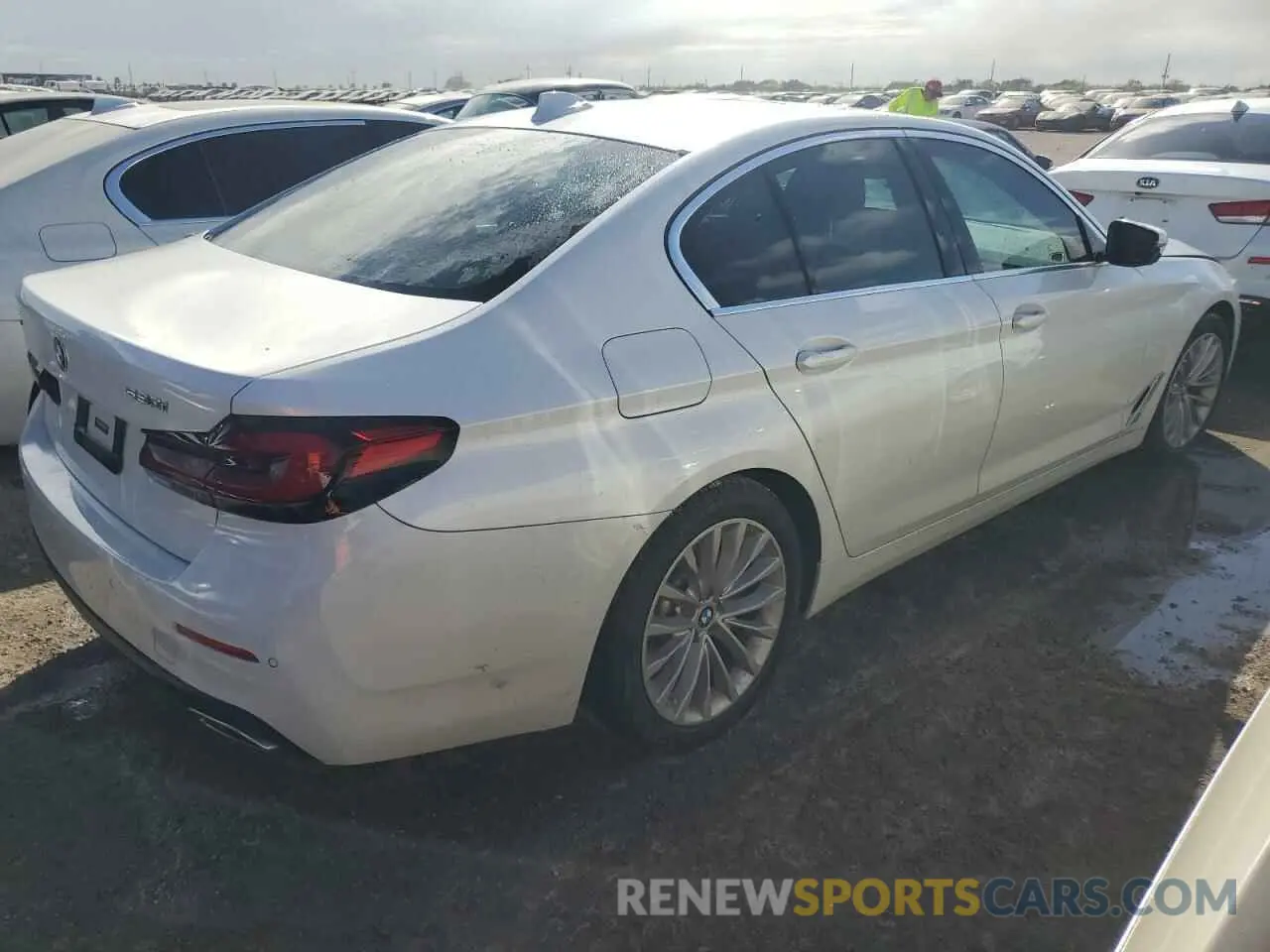 3 Photograph of a damaged car WBA13BJ07MWX05447 BMW 5 SERIES 2021
