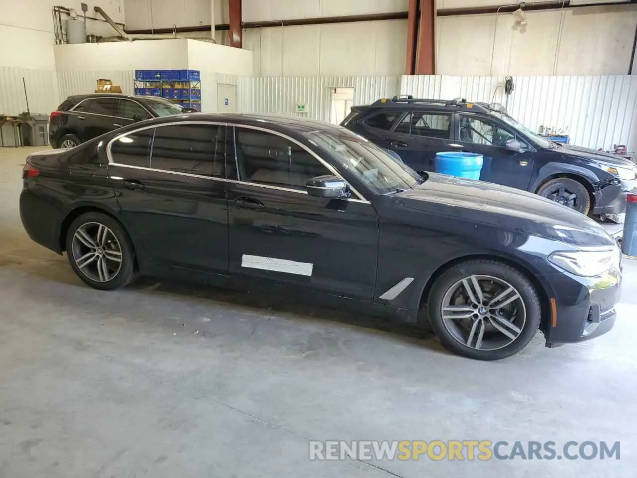 4 Photograph of a damaged car WBA13BJ08MCF13023 BMW 5 SERIES 2021