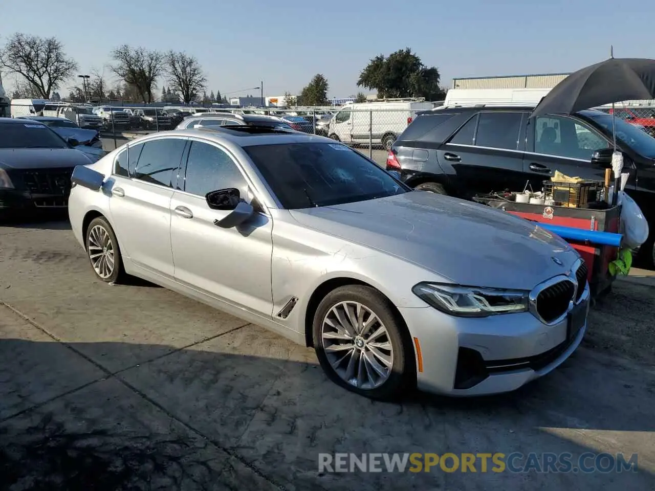 4 Photograph of a damaged car WBA13BJ08MWX25707 BMW 5 SERIES 2021