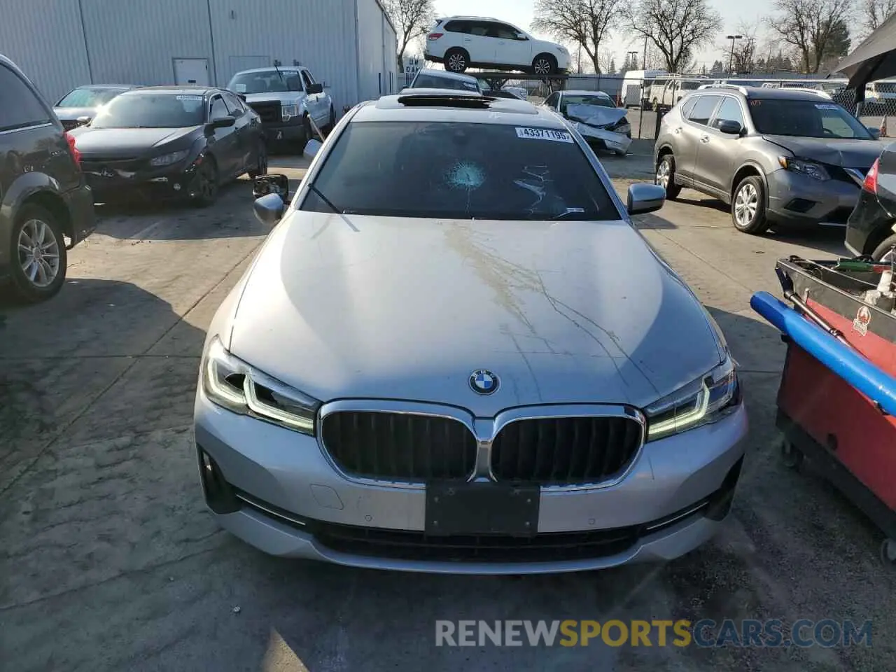 5 Photograph of a damaged car WBA13BJ08MWX25707 BMW 5 SERIES 2021