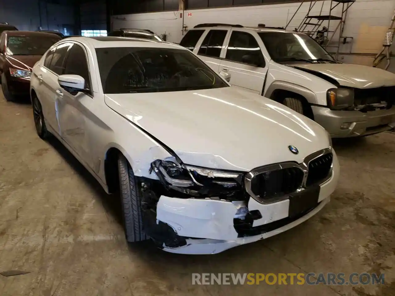 1 Photograph of a damaged car WBA13BJ09MWX09922 BMW 5 SERIES 2021