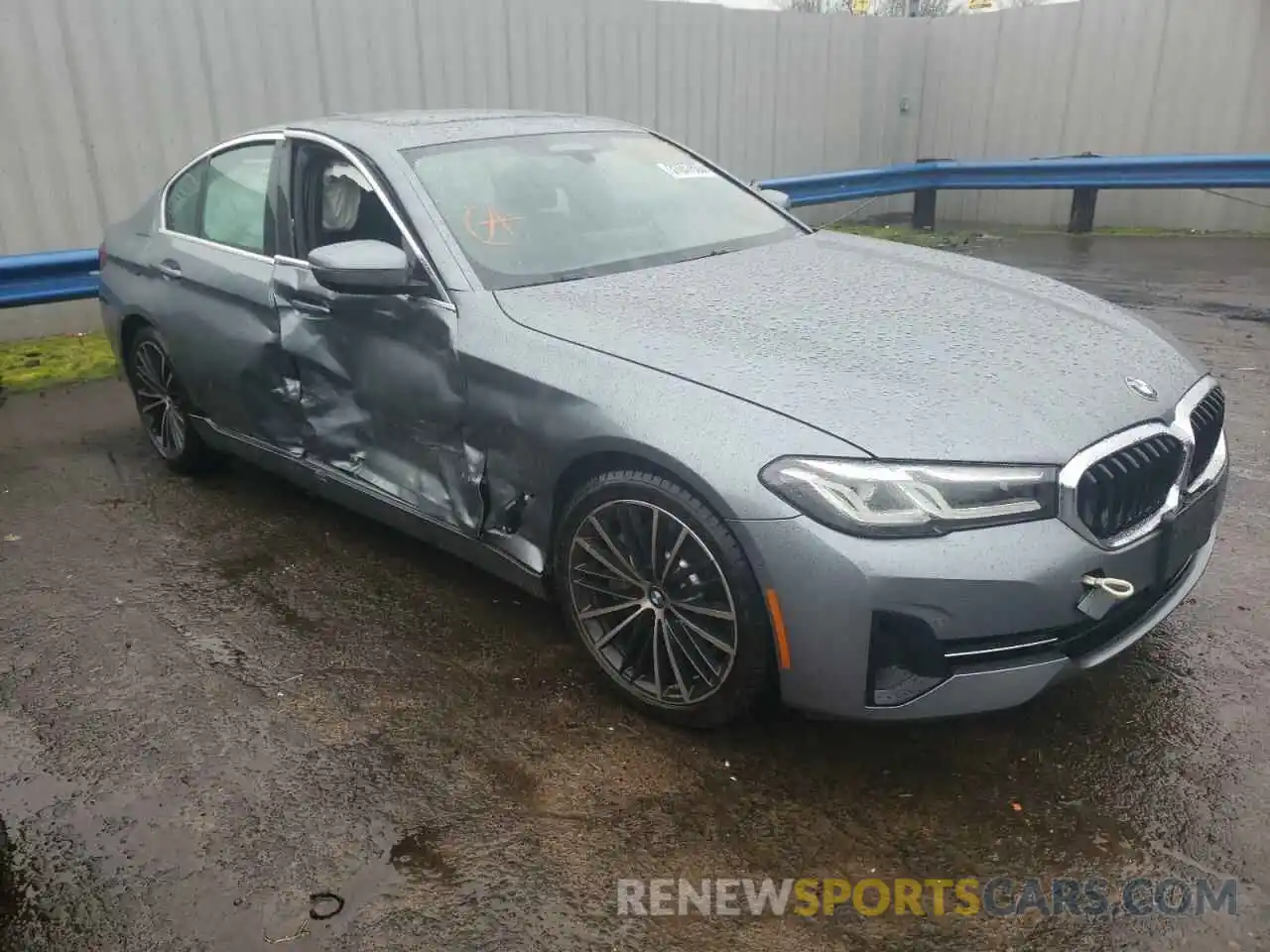 1 Photograph of a damaged car WBA13BJ0XMWW90815 BMW 5 SERIES 2021