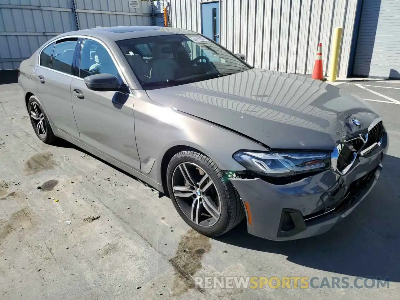 1 Photograph of a damaged car WBA13BJ0XMWX03093 BMW 5 SERIES 2021