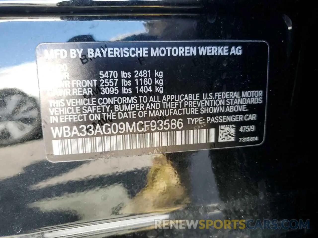 12 Photograph of a damaged car WBA33AG09MCF93586 BMW 5 SERIES 2021