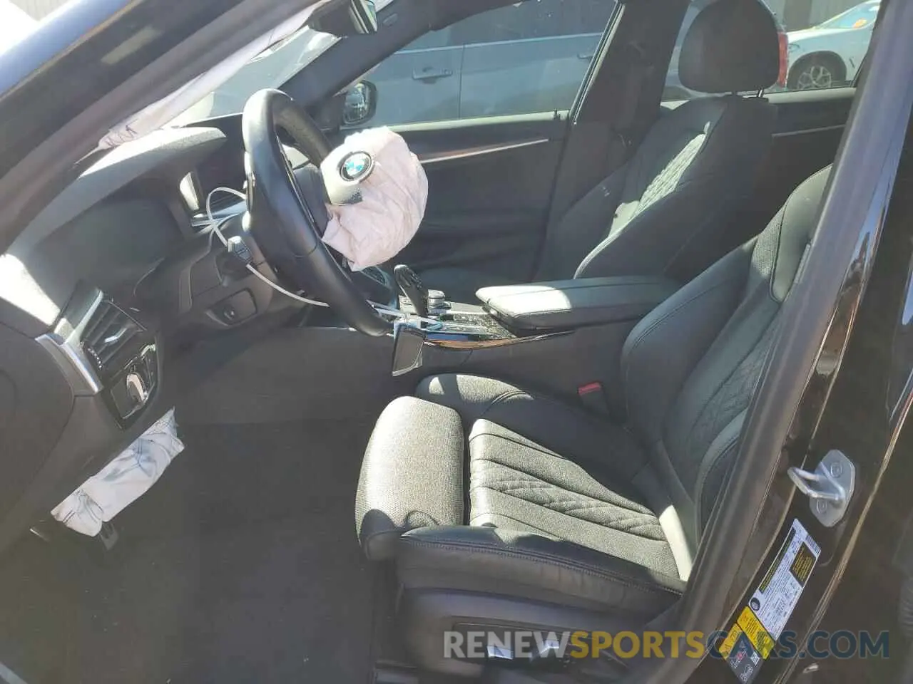 7 Photograph of a damaged car WBA33AG09MCF93586 BMW 5 SERIES 2021