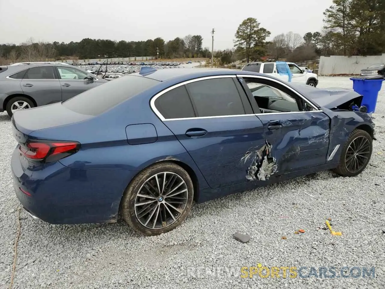3 Photograph of a damaged car WBA53BH00MCF15209 BMW 5 SERIES 2021
