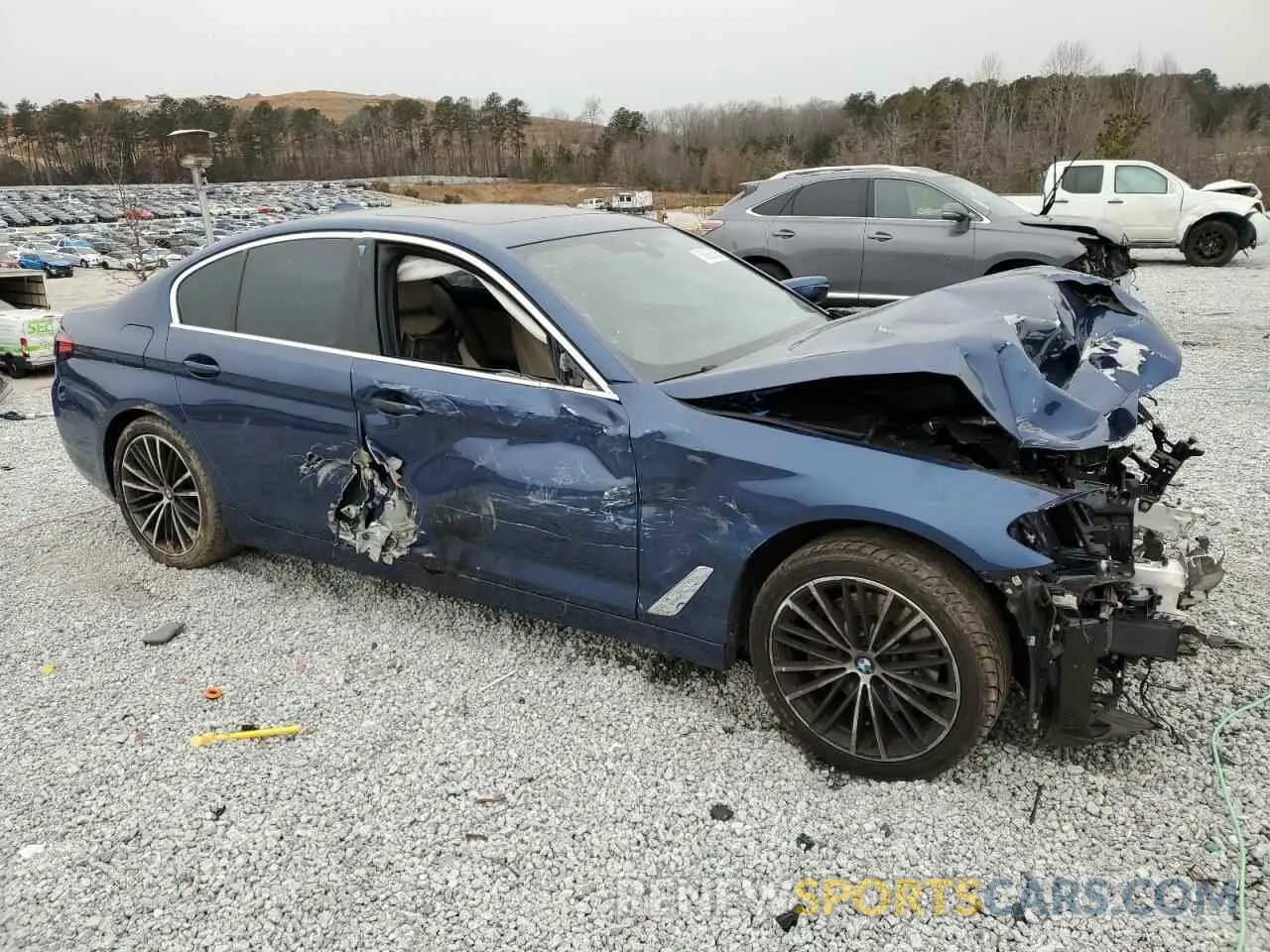 4 Photograph of a damaged car WBA53BH00MCF15209 BMW 5 SERIES 2021