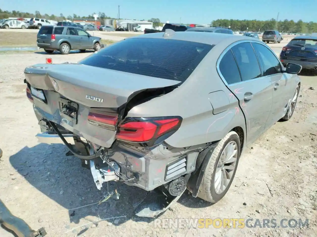 4 Photograph of a damaged car WBA53BH02MCG45282 BMW 5 SERIES 2021