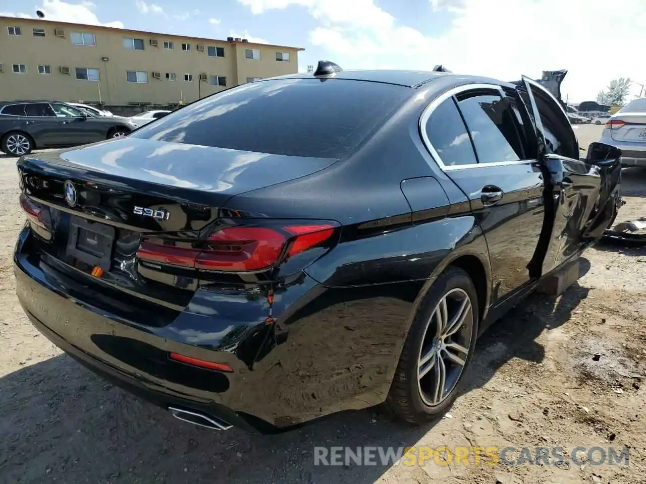 4 Photograph of a damaged car WBA53BH02MWX21692 BMW 5 SERIES 2021