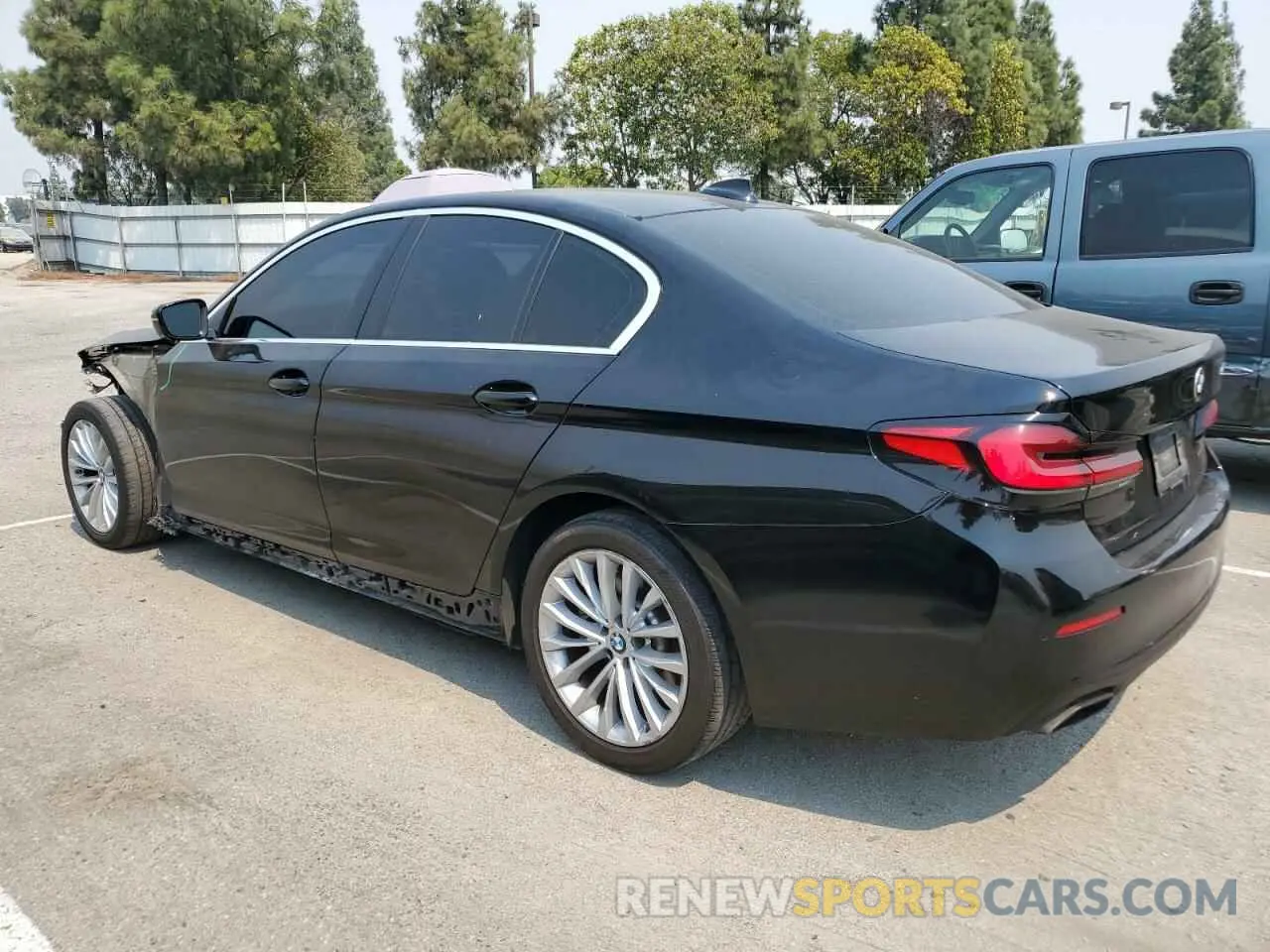 2 Photograph of a damaged car WBA53BH03MCF62914 BMW 5 SERIES 2021