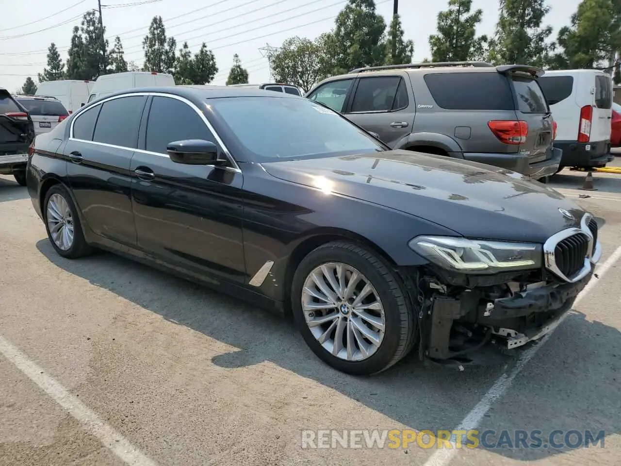 4 Photograph of a damaged car WBA53BH03MCF62914 BMW 5 SERIES 2021