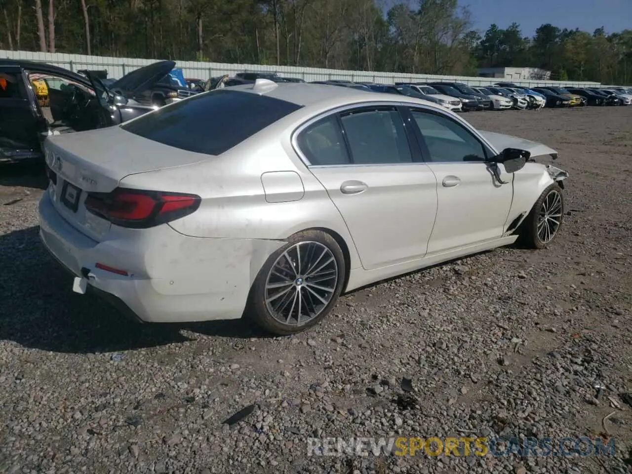 3 Photograph of a damaged car WBA53BH07MCF83748 BMW 5 SERIES 2021