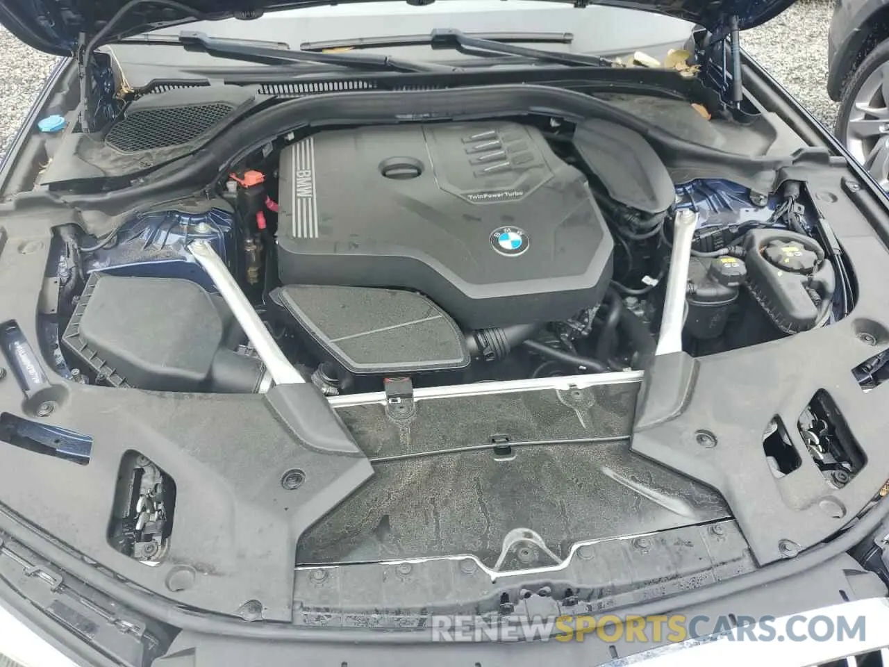11 Photograph of a damaged car WBA53BH08MCF09772 BMW 5 SERIES 2021