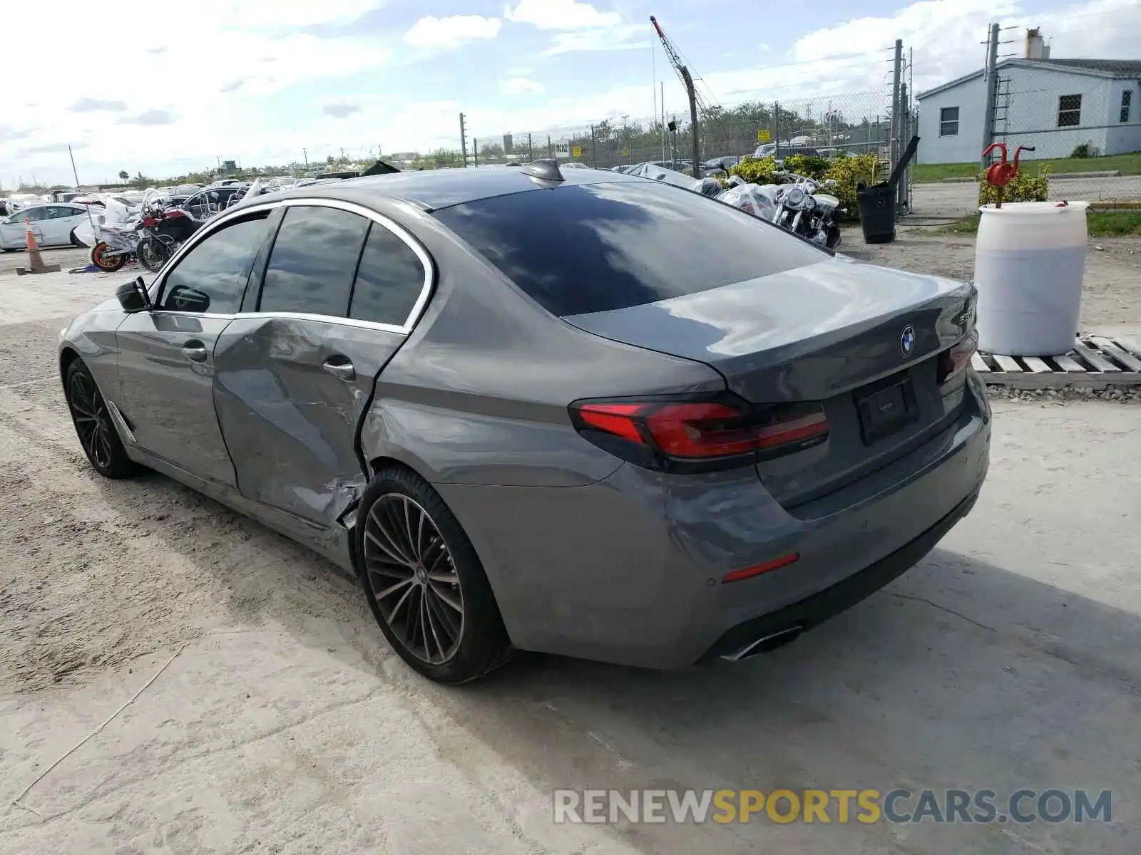 3 Photograph of a damaged car WBA53BH08MCF75108 BMW 5 SERIES 2021