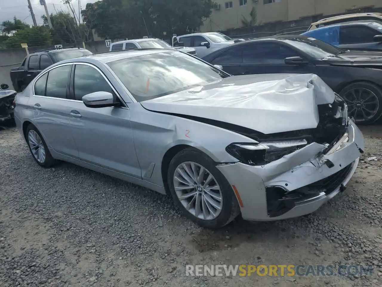 4 Photograph of a damaged car WBA53BH08MWX31708 BMW 5 SERIES 2021