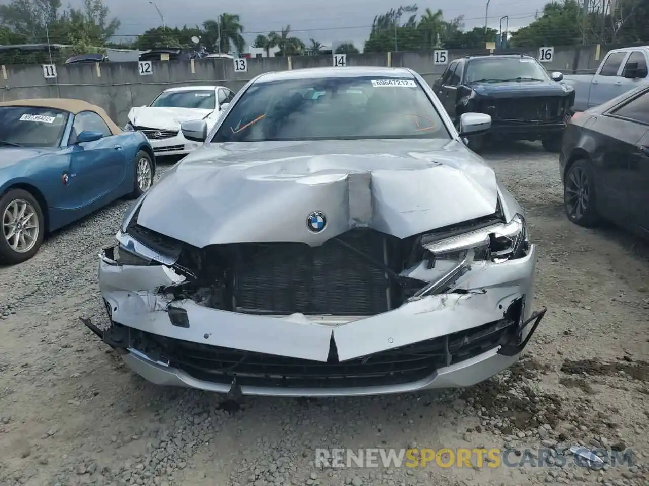 5 Photograph of a damaged car WBA53BH08MWX31708 BMW 5 SERIES 2021