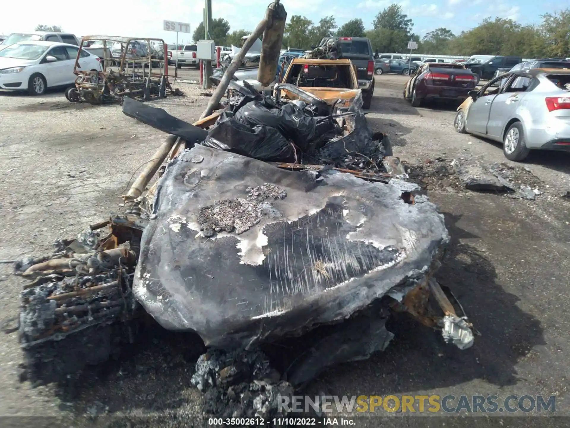 6 Photograph of a damaged car WBA53BH0XMCF60903 BMW 5 SERIES 2021