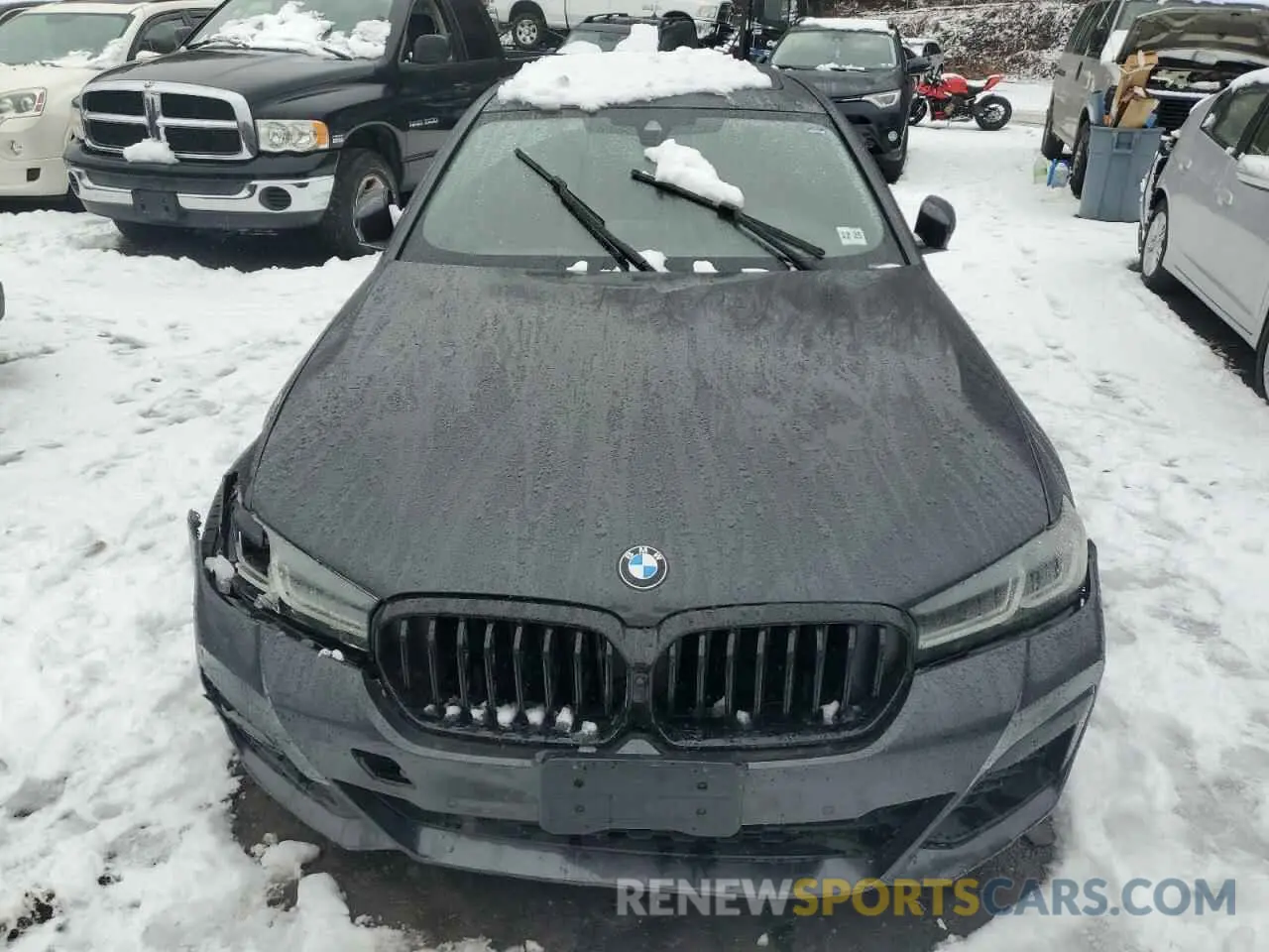 5 Photograph of a damaged car WBA73BJ05MWX01388 BMW 5 SERIES 2021