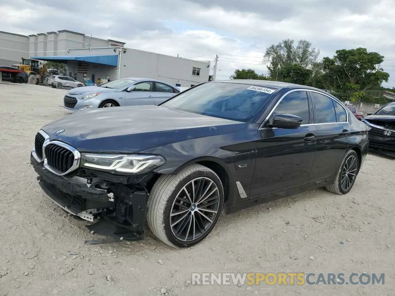 1 Photograph of a damaged car WBA13AG02NCK27636 BMW 5 SERIES 2022