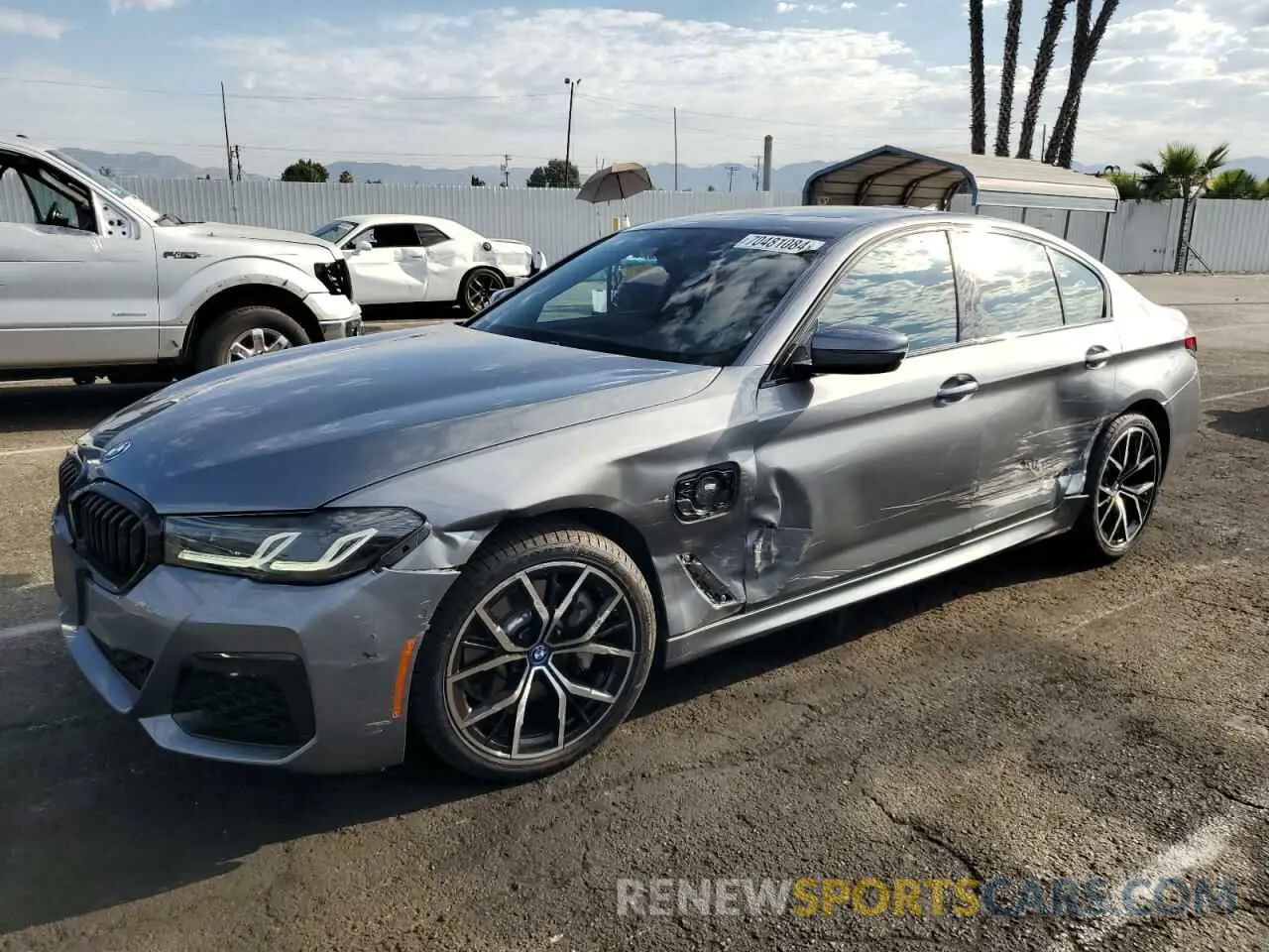 1 Photograph of a damaged car WBA13AG06NCJ51113 BMW 5 SERIES 2022