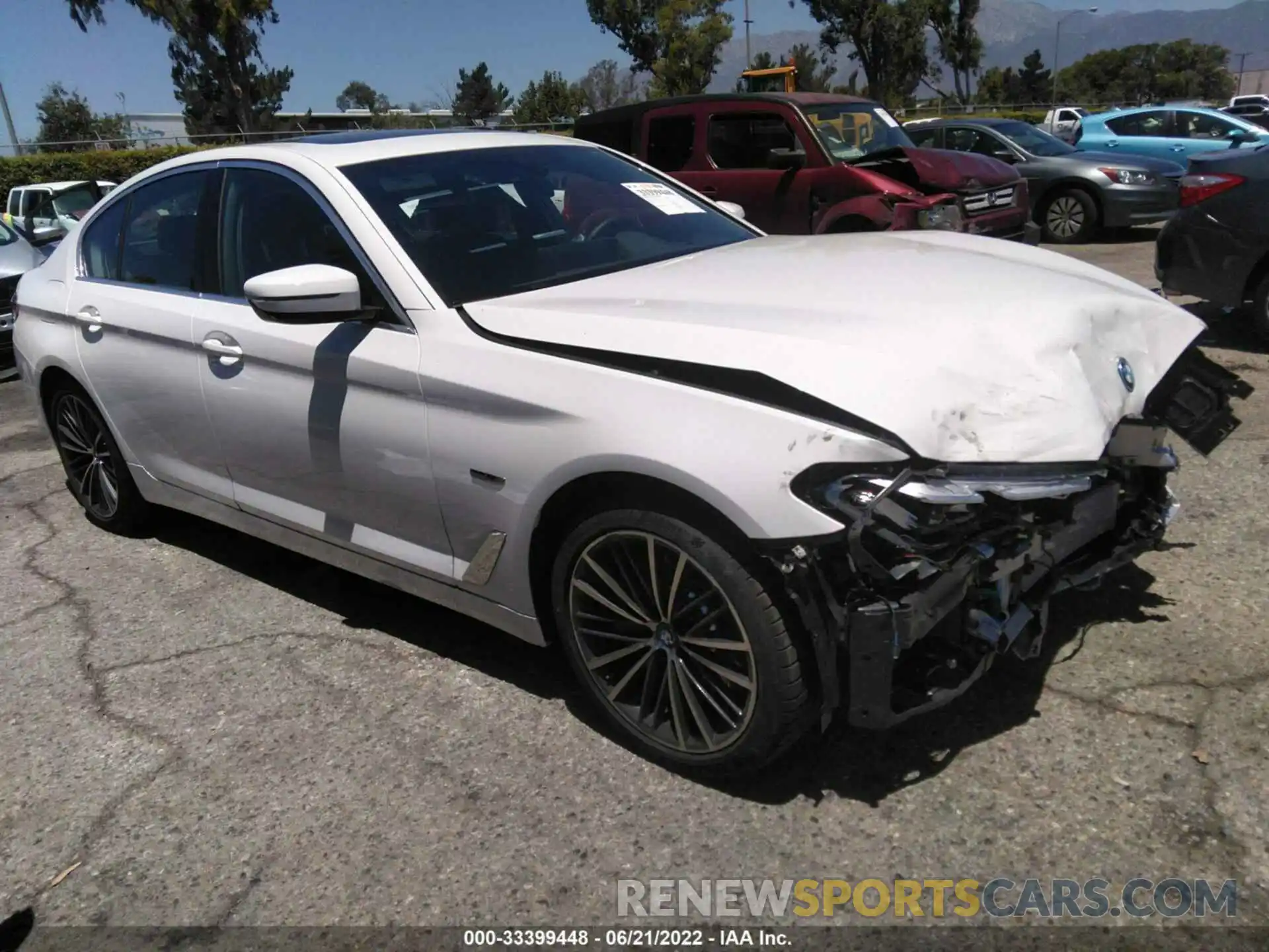 1 Photograph of a damaged car WBA13AG08NCJ89958 BMW 5 SERIES 2022